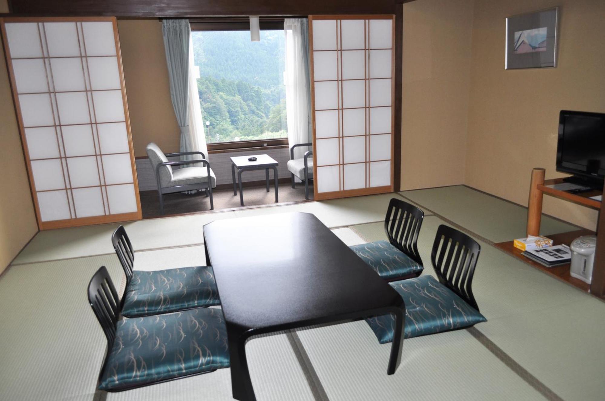 立山国际酒店 富山 客房 照片
